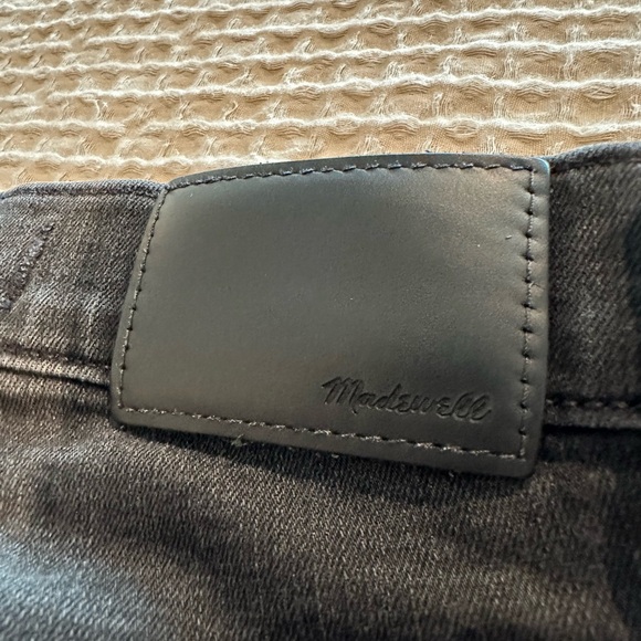 Madewell 11” High-Rise Skinny Jean - size 25 - Picture 3 of 4